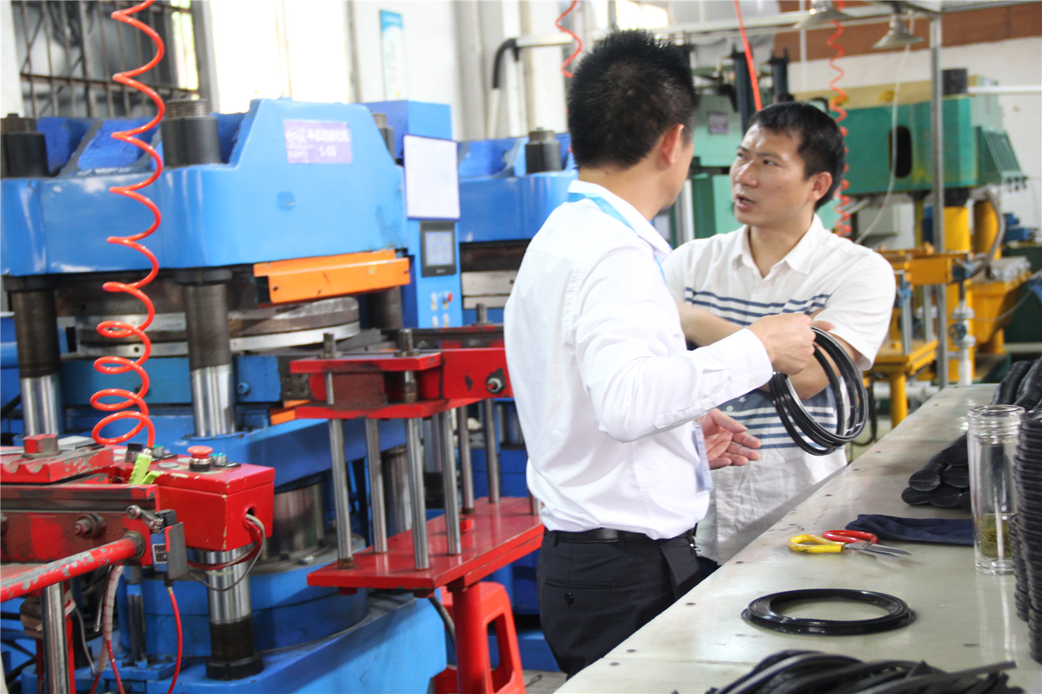 東晟密封件公司密封件生產車間