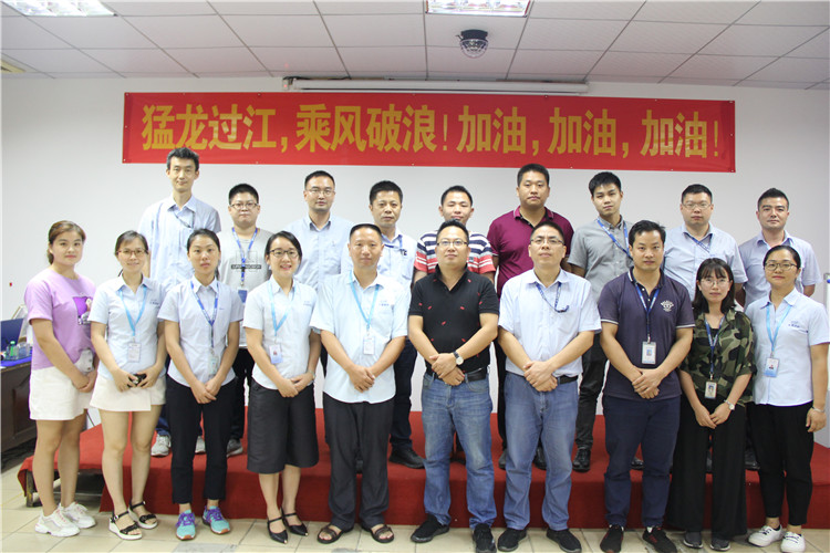 工程機(jī)械技術(shù)交流：東晟密封信心滿滿！1