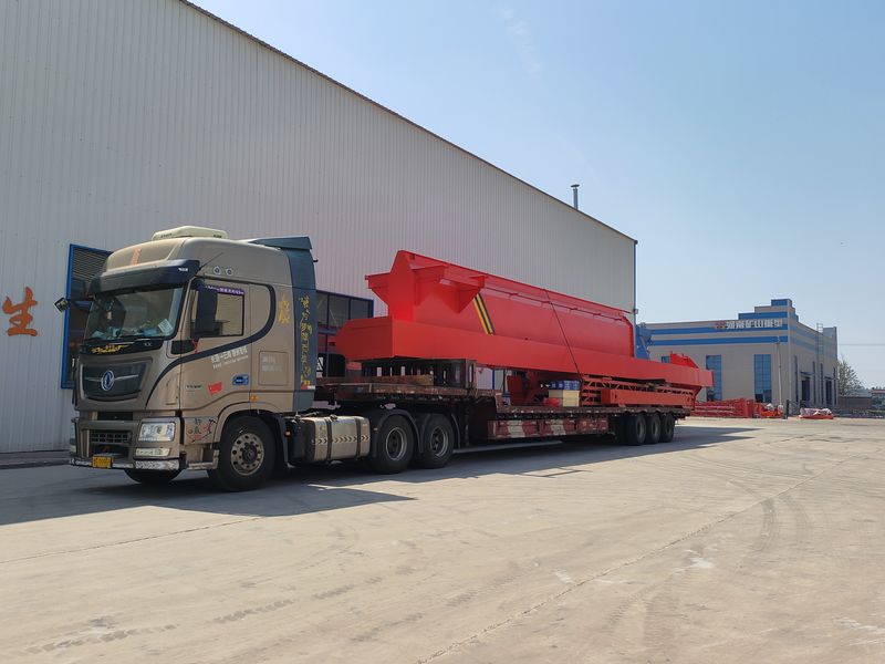 電動(dòng)葫蘆門式起重機(jī) MHxh16t—32m 制作完成，發(fā)往新疆交付客戶使用。